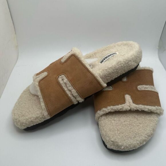 CUSHIONAIRE Women's Cuddle Fur Faux Shearling lined slide sandal +Memory Foam 8 - Picture 7 of 7